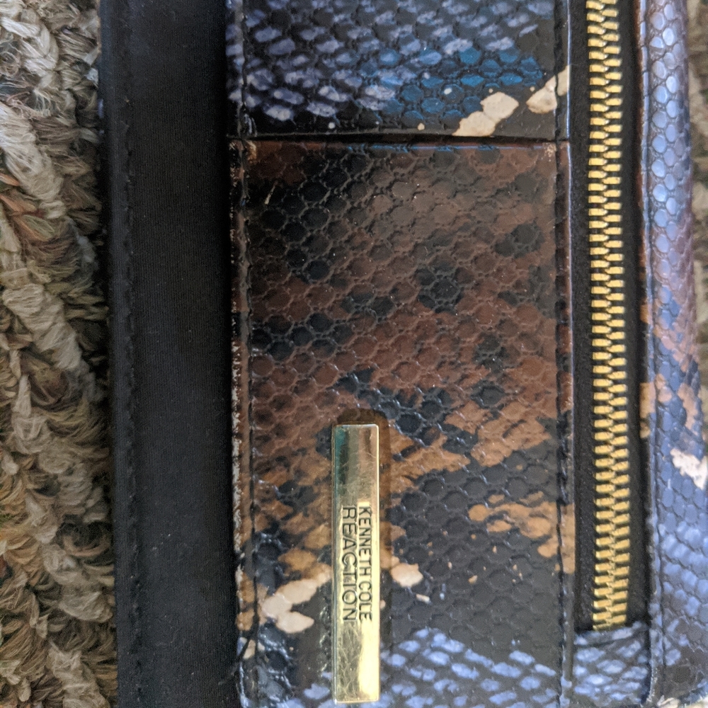 Kenneth Cole Wallets - Picture 2 of 3